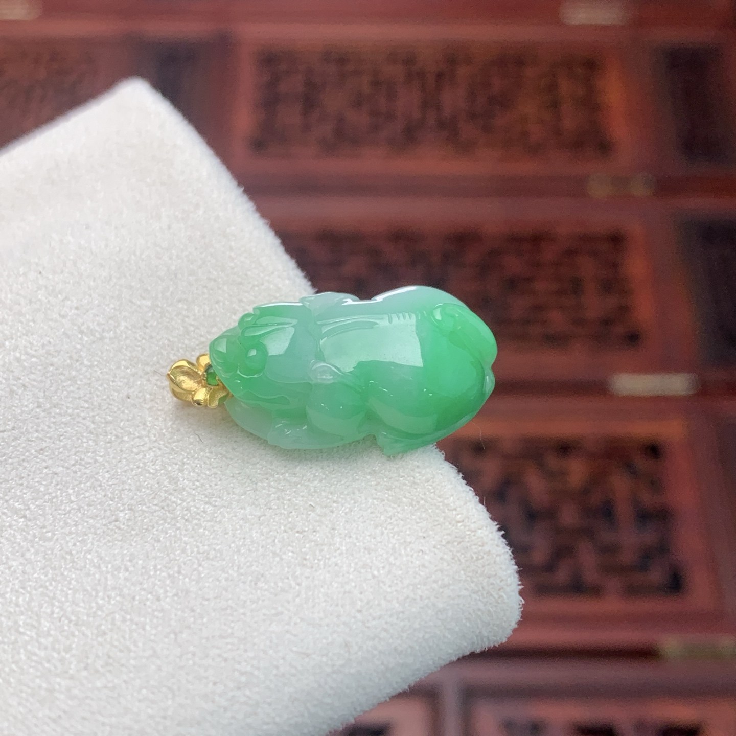 飘色飘绿小貔貅